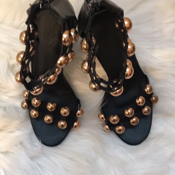 CHARLOTTE RUSSE HEELS - Picture 2 of 4